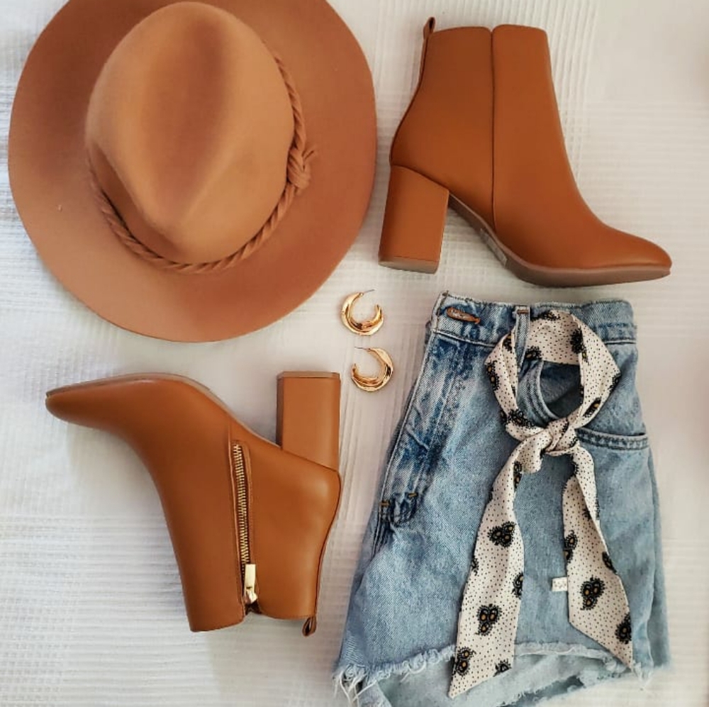 🚨Butterscotch collection// camel boot - Picture 4 of 4